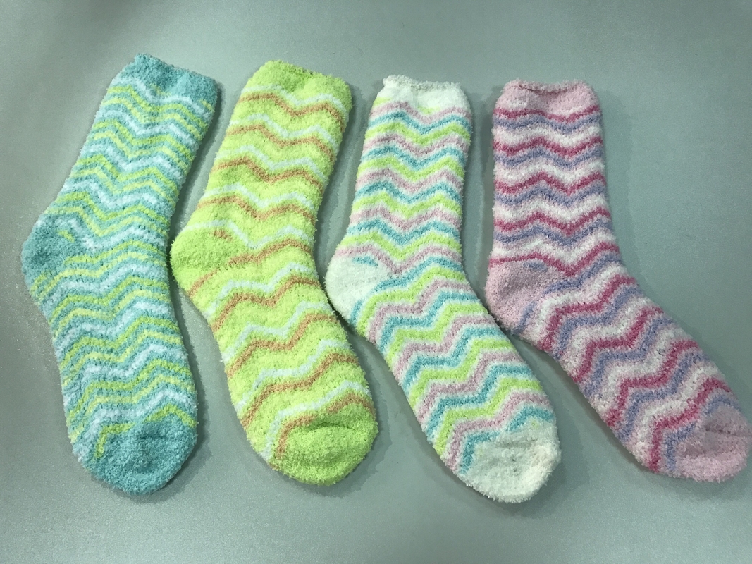 Machine Washable Winter Indoor Socks for Daily Wear Comfort and Durability
